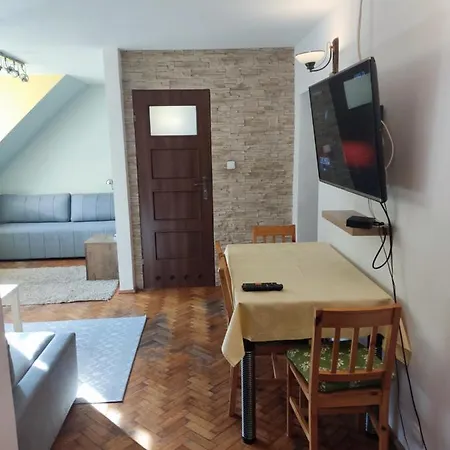 Mieszkanie / Centrum Blisko Szlakow I Wyciagow !!! * Sklářská Poruba